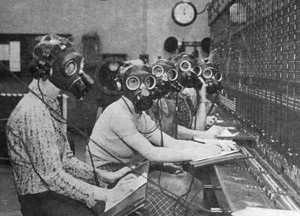 Uk Preppers Guide phote of world war Blitz-telephonists