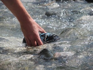 water to go filling up bottle