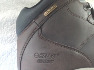 hi tec altitude vi wp hiking boots logo